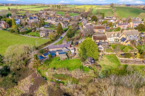 4 bedroom house for sale, Street Through Burdrop, Banbury OX15