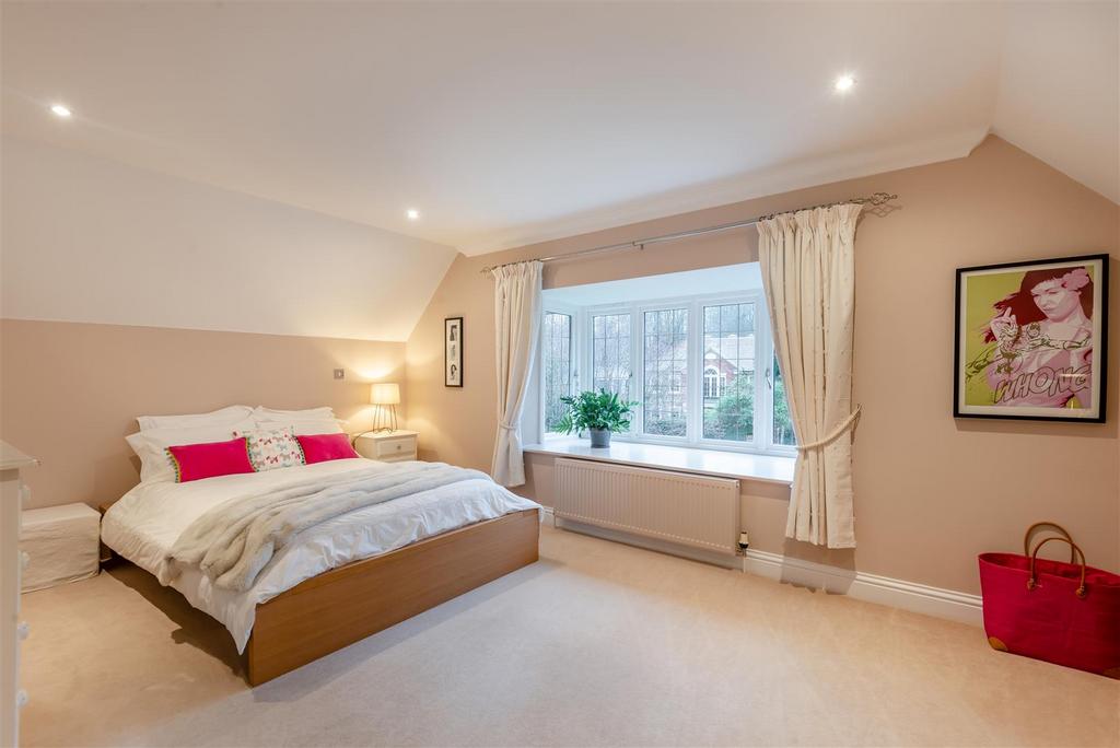 8677676-interior06.jpg