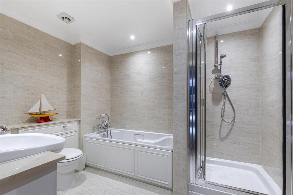 Victoria House The Covert, Ascot,  SL5 9 JS-89.JPG