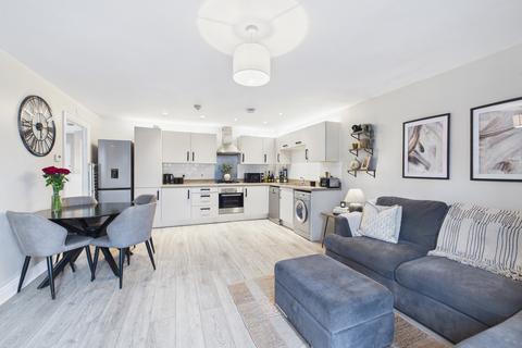 2 bedroom apartment for sale, Kennedy Avenue, High Wycombe, Buckinghamshire, HP11 1BX