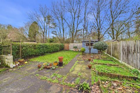 3 bedroom semi-detached house for sale, Lichfield Road, Burton-On-Trent DE14