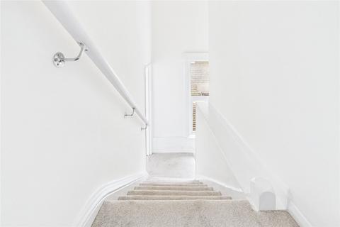 3 bedroom apartment for sale, Gleneagle Road, London, SW16