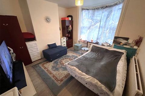 3 bedroom terraced house to rent, Mill Road, Northamptonshire NN8