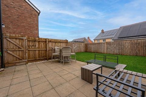 3 bedroom semi-detached house for sale, Abbey Woods, Llantarnam, NP44