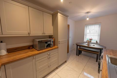 3 bedroom semi-detached house for sale, Abbey Woods, Llantarnam, NP44