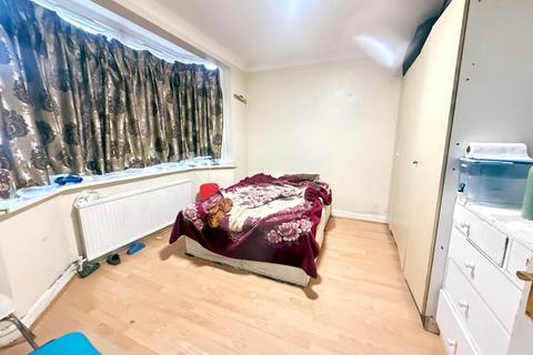 3 bedroom semi-detached house for sale, Dorchester Waye, Hayes