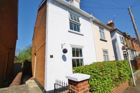 4 bedroom semi-detached house to rent, Markenfield Road, Guildford