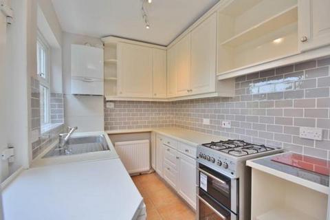 4 bedroom semi-detached house to rent, Markenfield Road, Guildford