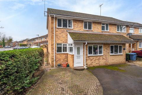 Simmonds Close, Berkshire RG42
