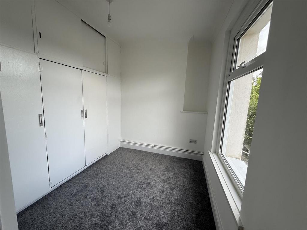Bedroom 3: