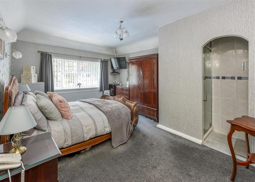 44 Gervase Drive-Bedroom 1.jpg