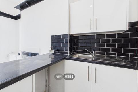 1 bedroom flat to rent, Albany Street, HU3