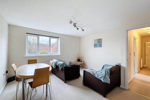 2 bedroom apartment to rent, Harbourne Close, Kenilworth