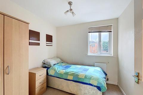 2 bedroom apartment to rent, Harbourne Close, Kenilworth