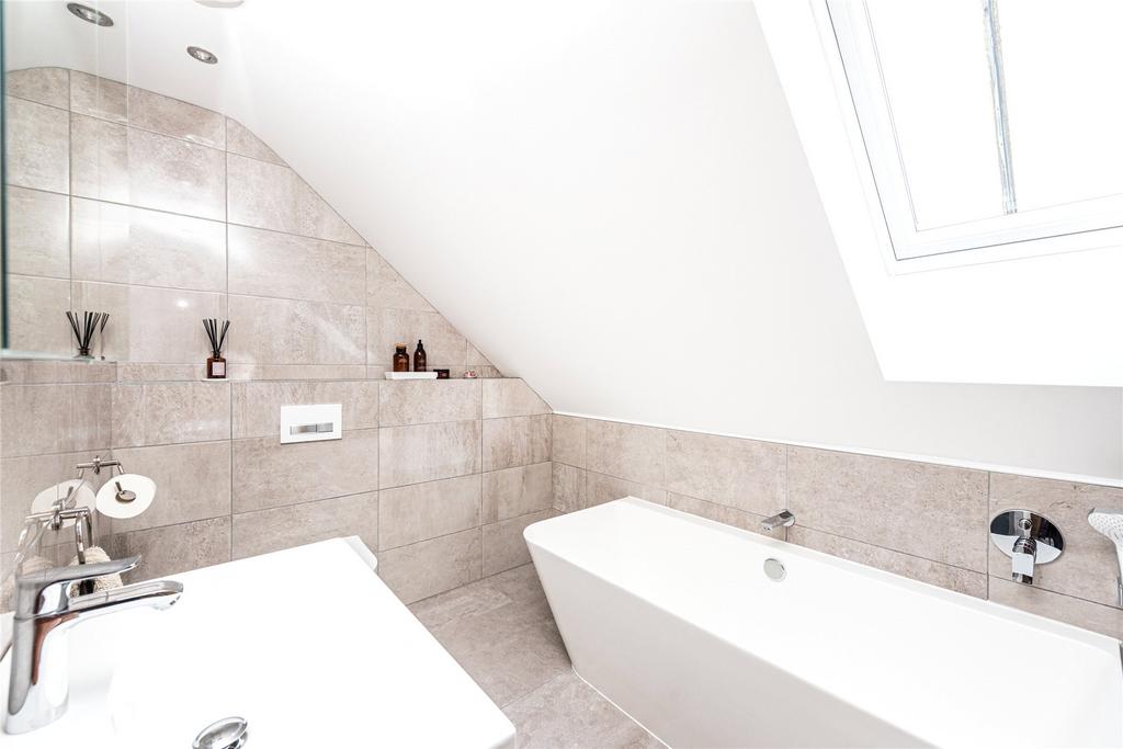 Principal Bathroom