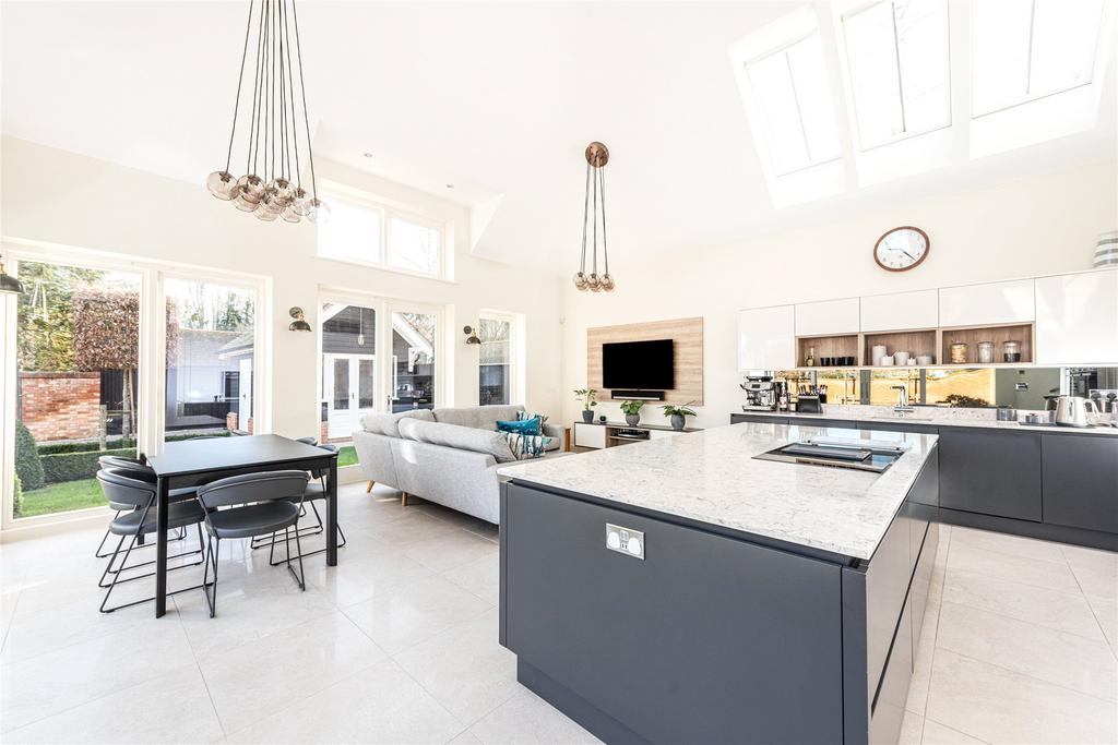 Kitchen/Dining/Fam
