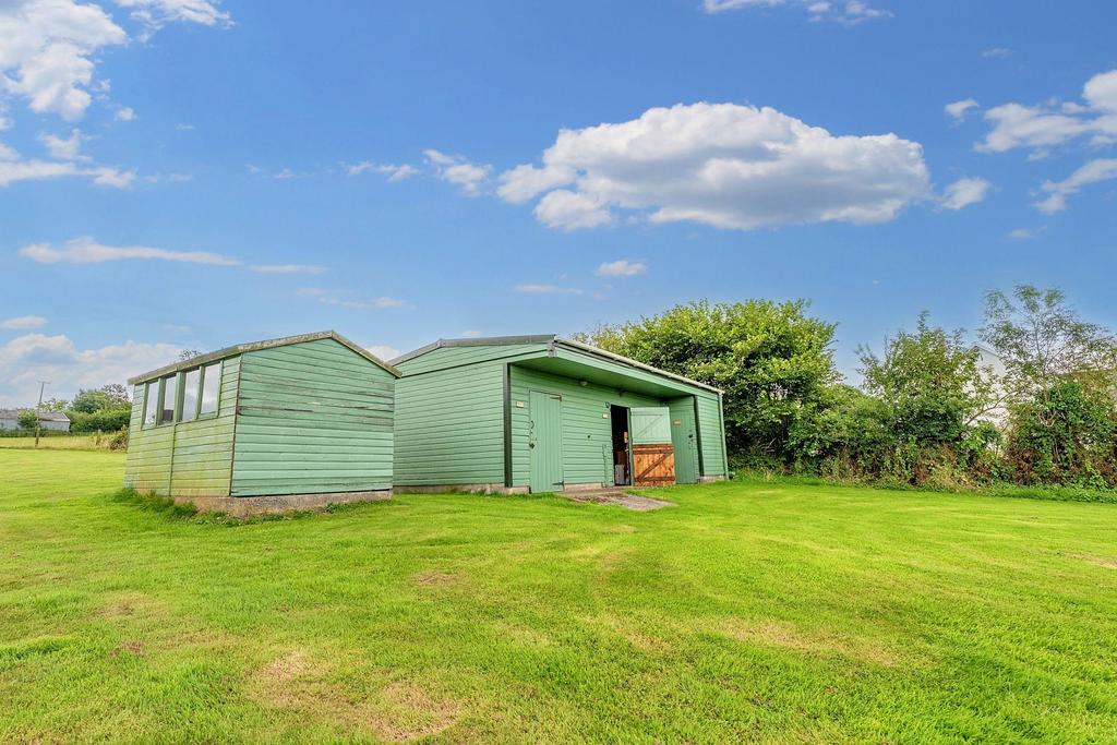 Stables, Tack Room and Shed