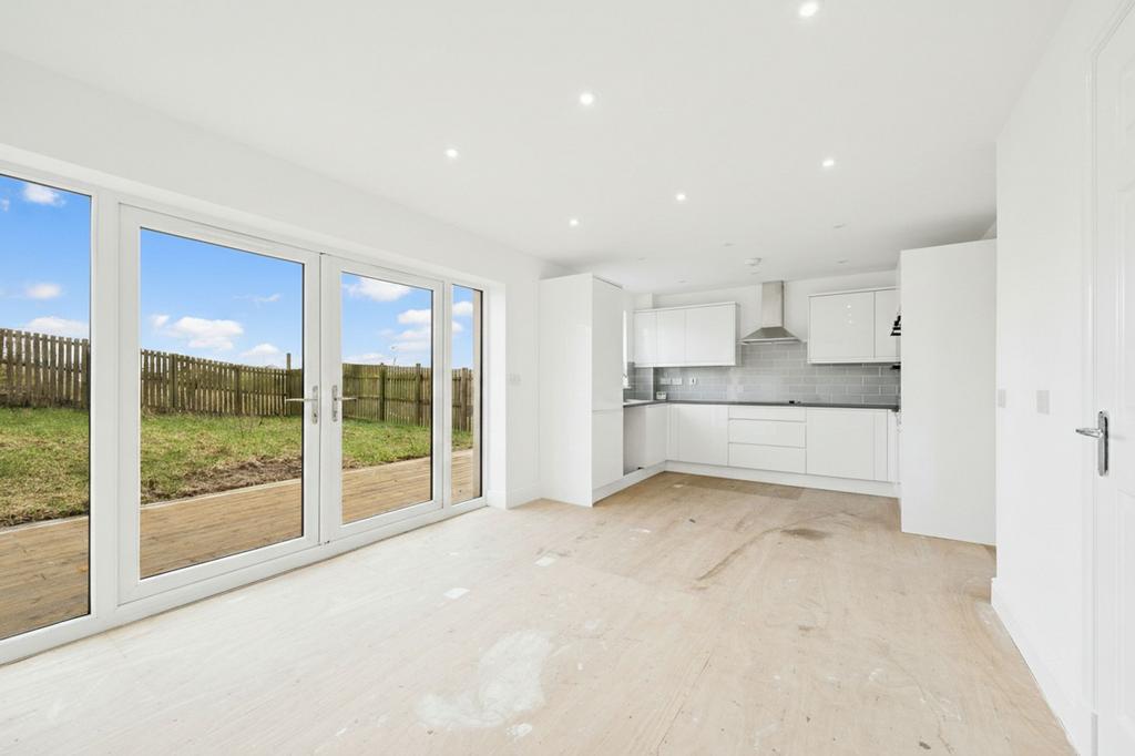 Kitchen/ Dining Area