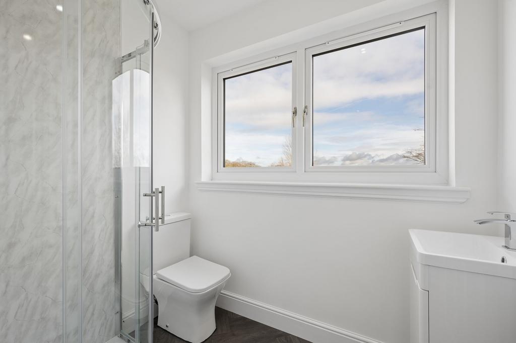 Upper Floor Bathroom