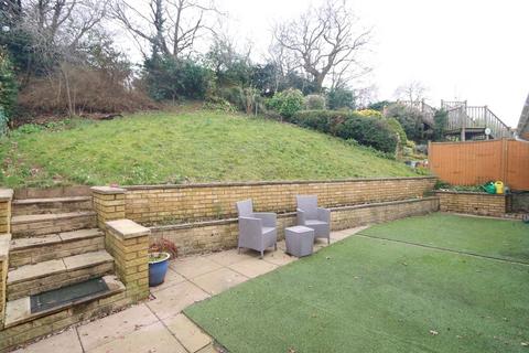 3 bedroom detached house to rent, Thicknall Drive, Stourbridge, DY9