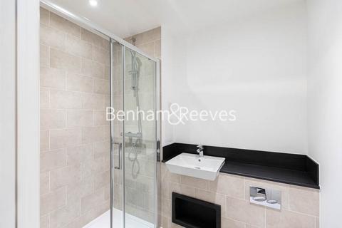 2 bedroom apartment to rent, East Acton Lane, Acton  W3