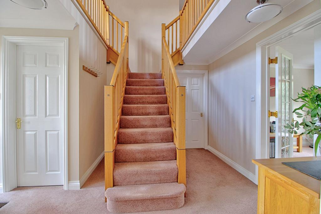 Stairs split to two landings