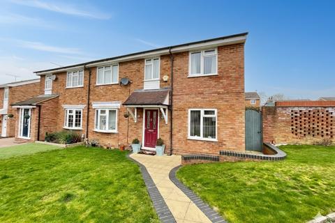 4 bedroom semi-detached house for sale, Ventnor Gardens, Luton, Bedfordshire, LU3 3SL