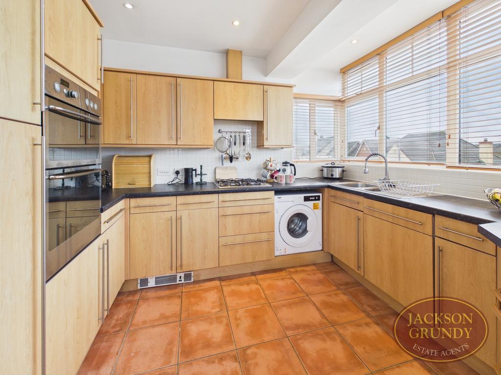 St Crispin Crescent