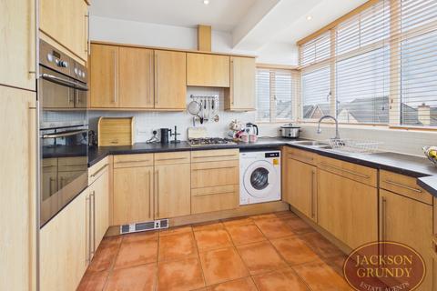2 bedroom apartment for sale, St. Crispin Crescent, St Crispin, NN5 6GD