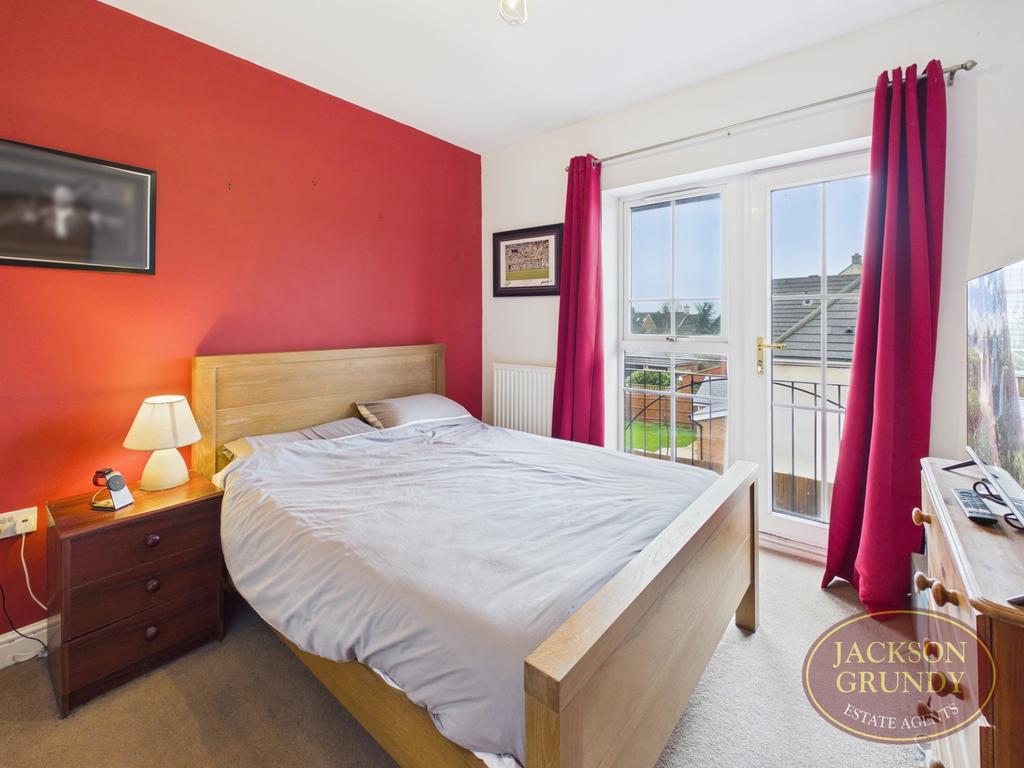 St Crispin Crescent