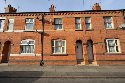 3 bedroom terraced house to rent, Mornington Street, Spinney Hills, LE5