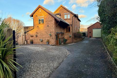 4 bedroom detached house for sale, Leigh Sinton Road, Malvern