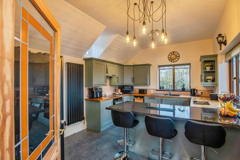 4 bedroom detached house for sale, Leigh Sinton Road, Malvern