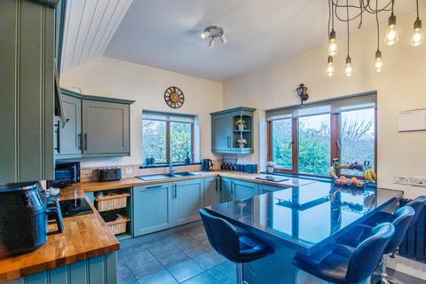 4 bedroom detached house for sale, Leigh Sinton Road, Malvern