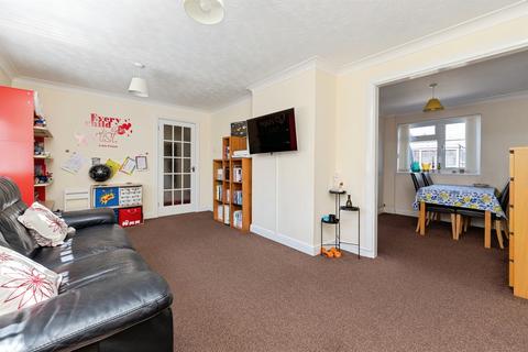 3 bedroom terraced house for sale, Archer Road, Stevenage