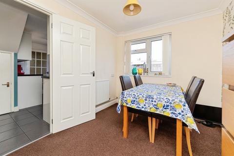 3 bedroom terraced house for sale, Archer Road, Stevenage