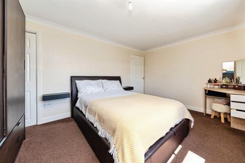 3 bedroom terraced house for sale, Archer Road, Stevenage