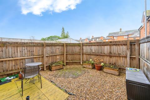 2 bedroom ground floor flat for sale, Warwick Avenue, Bedford