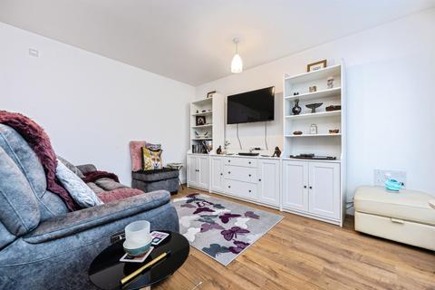 2 bedroom ground floor flat for sale, Warwick Avenue, Bedford