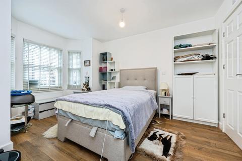 2 bedroom ground floor flat for sale, Warwick Avenue, Bedford