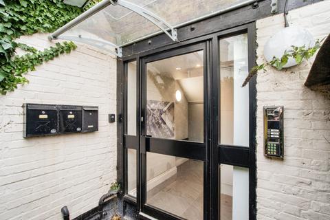 1 bedroom flat for sale, Vicarage Road, Watford