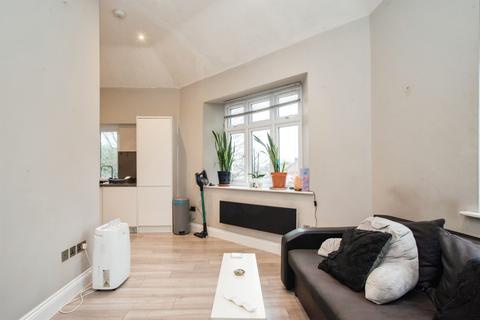 1 bedroom flat for sale, Vicarage Road, Watford