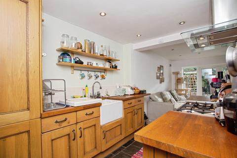 3 bedroom terraced house for sale, West Chantry, HARROW