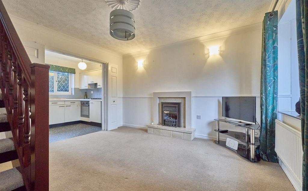 Lounge to front