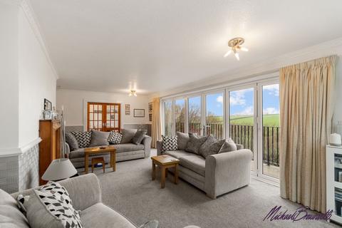 4 bedroom detached house for sale, Tweedy Street, Bradford BD15