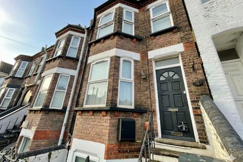 3 bedroom terraced house for sale, Clarendon Road, Luton, Bedfordshire, LU2 7PQ