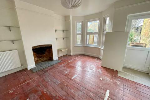 3 bedroom terraced house for sale, Clarendon Road, Luton, Bedfordshire, LU2 7PQ