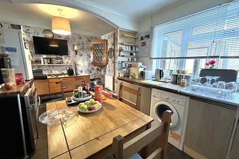 3 bedroom terraced house for sale, The Firs, Chippenham