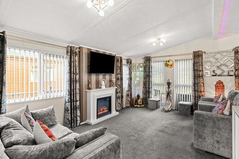 undefined, Hillview, Fishcross, Alloa, Clackmannanshire, FK10 3AN