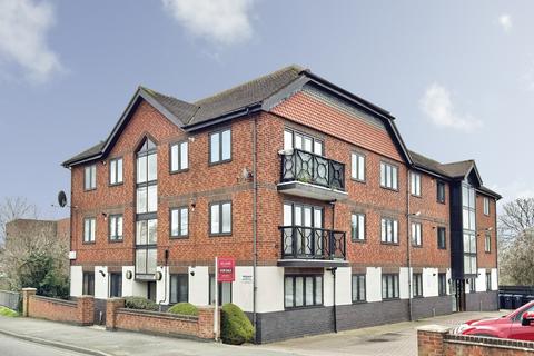 2 bedroom flat for sale, Devere Court, Clopton Road, Stratford-upon-Avon, CV37